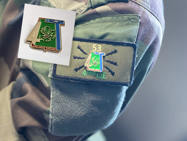 Faites vos pin's, insignes, médailles, porte-clefs chez Customize.fr Ses propres pin's et insignes, go !